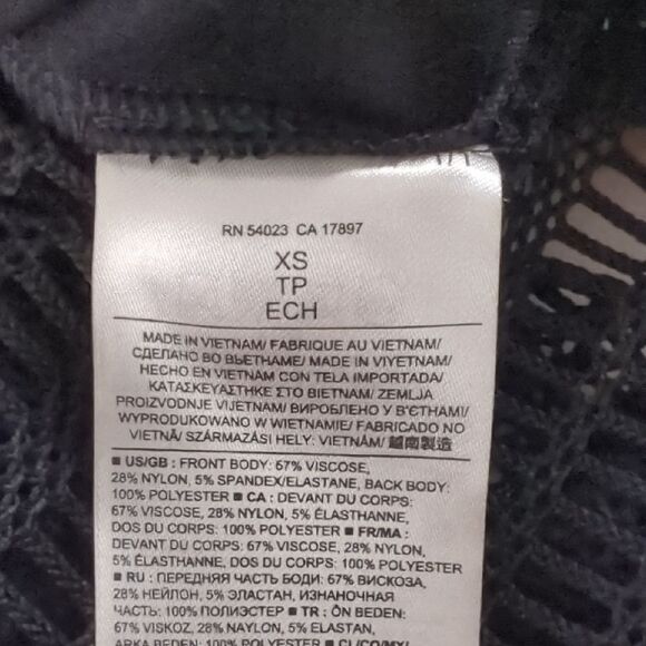 Banana Republic Black Boxy Crop T-Shirt with Cap Sleeves - Picture 5 of 5